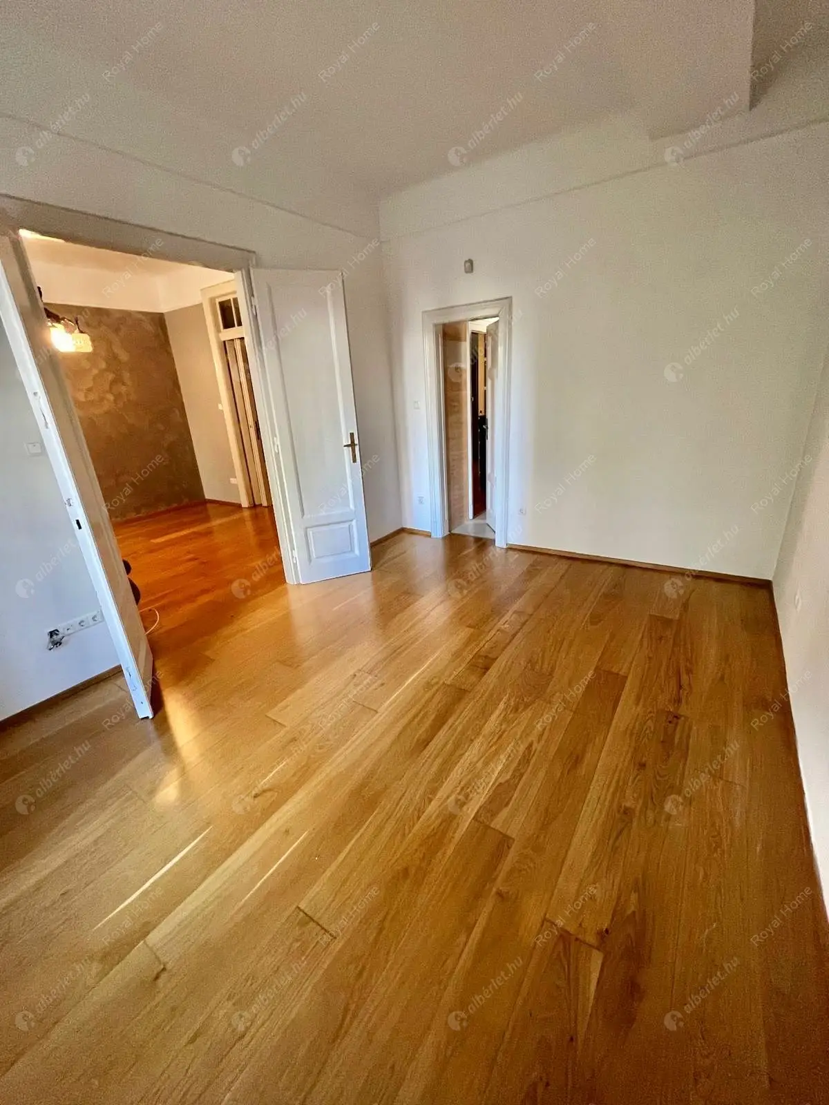 Kiadó albérlet 365000 Ft/hó áron: Budapest, XIII. kerület  Pozsonyi út. Mérete: 84 nm, 2 szobás | Alberlet.hu - 6585783