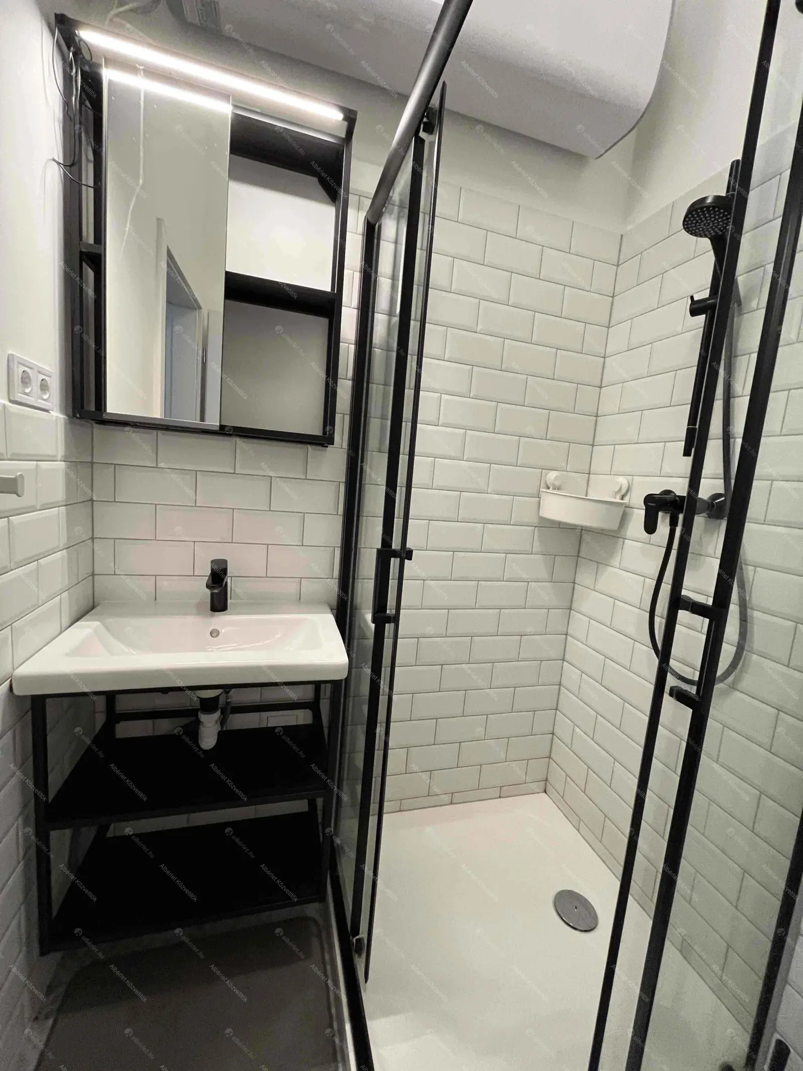 Kiadó albérlet 175000 Ft/hó áron: Budapest, XIII. kerület  Radnóti Miklós utca. Mérete: 23 nm, 1 szobás | Alberlet.hu - 6655985