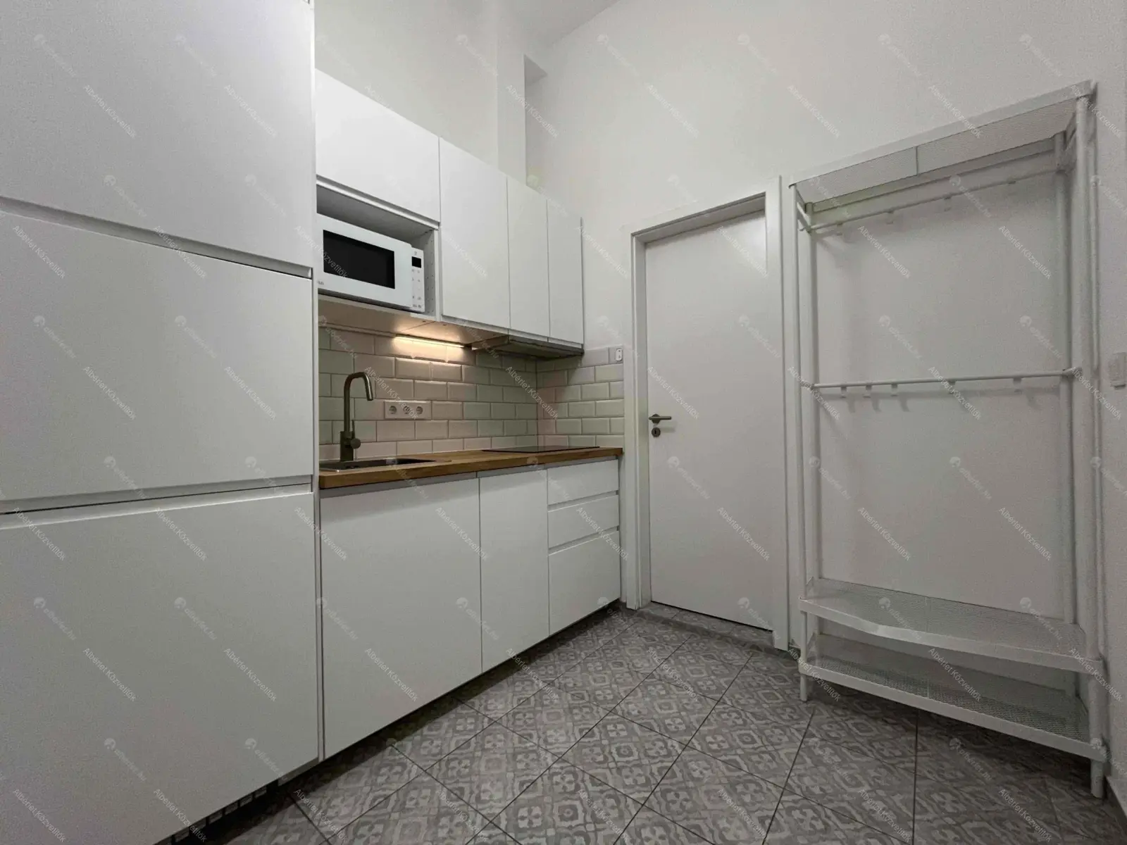 Kiadó albérlet 210000 Ft/hó áron: Budapest, XIII. kerület  Radnóti Miklós utca. Mérete: 26 nm, 1 szobás | Alberlet.hu - 6643584