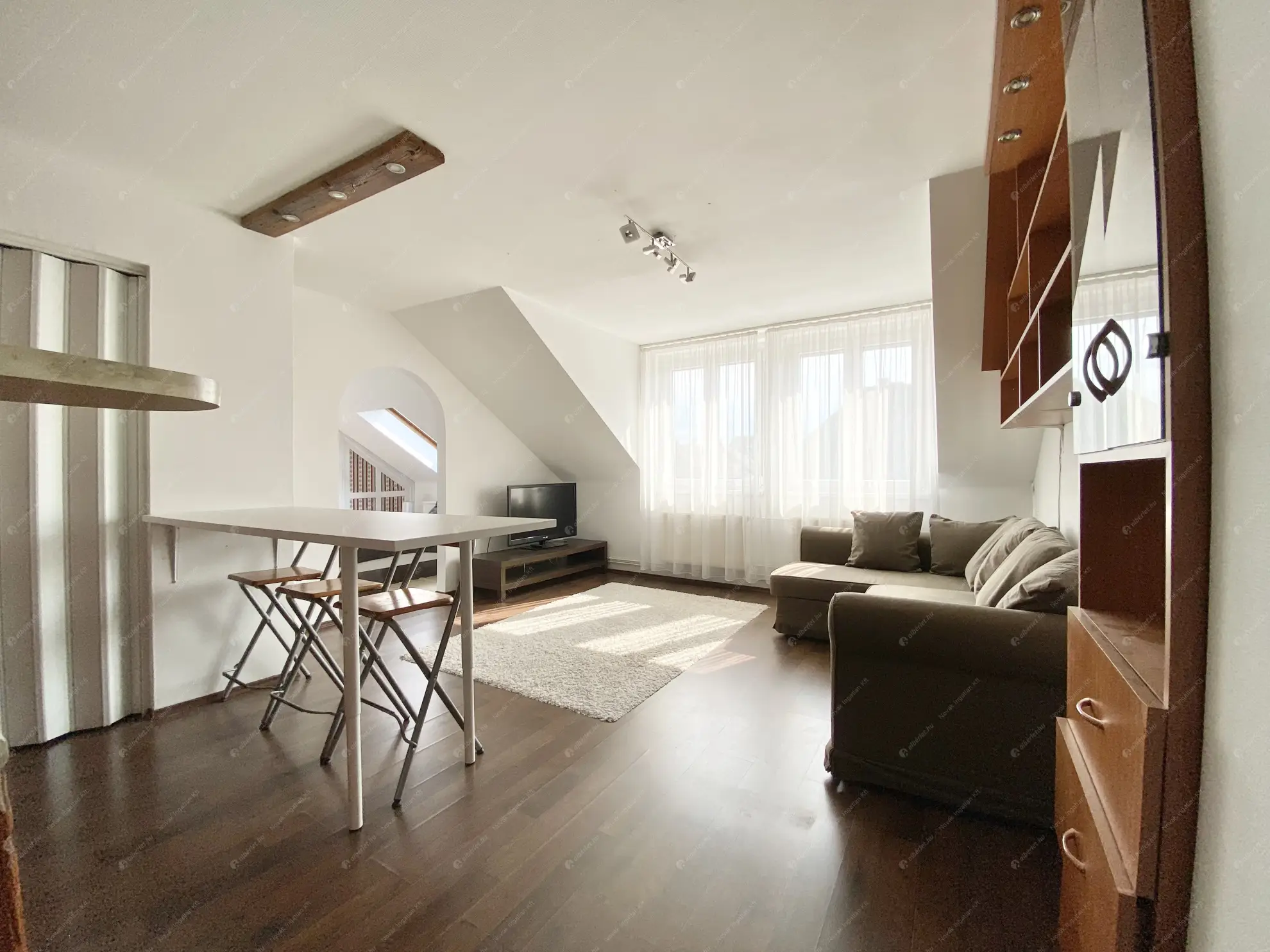 Kiadó albérlet 265000 Ft/hó áron: Budapest, XIII. kerület  Radnóti Miklós utca. Mérete: 35 nm, 1 szobás | Alberlet.hu - 6556208