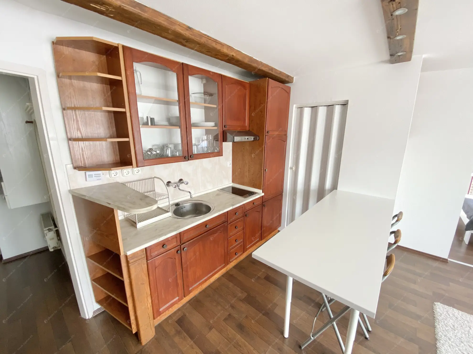 Kiadó albérlet 265000 Ft/hó áron: Budapest, XIII. kerület  Radnóti Miklós utca. Mérete: 35 nm, 1 szobás | Alberlet.hu - 6556209