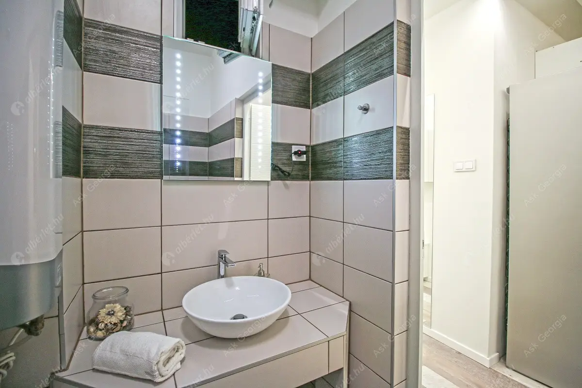 Kiadó albérlet 240000 Ft/hó áron: Budapest, XIII. kerület  Radnóti Miklós utca. Mérete: 42 nm, 2 szobás | Alberlet.hu - 6605264