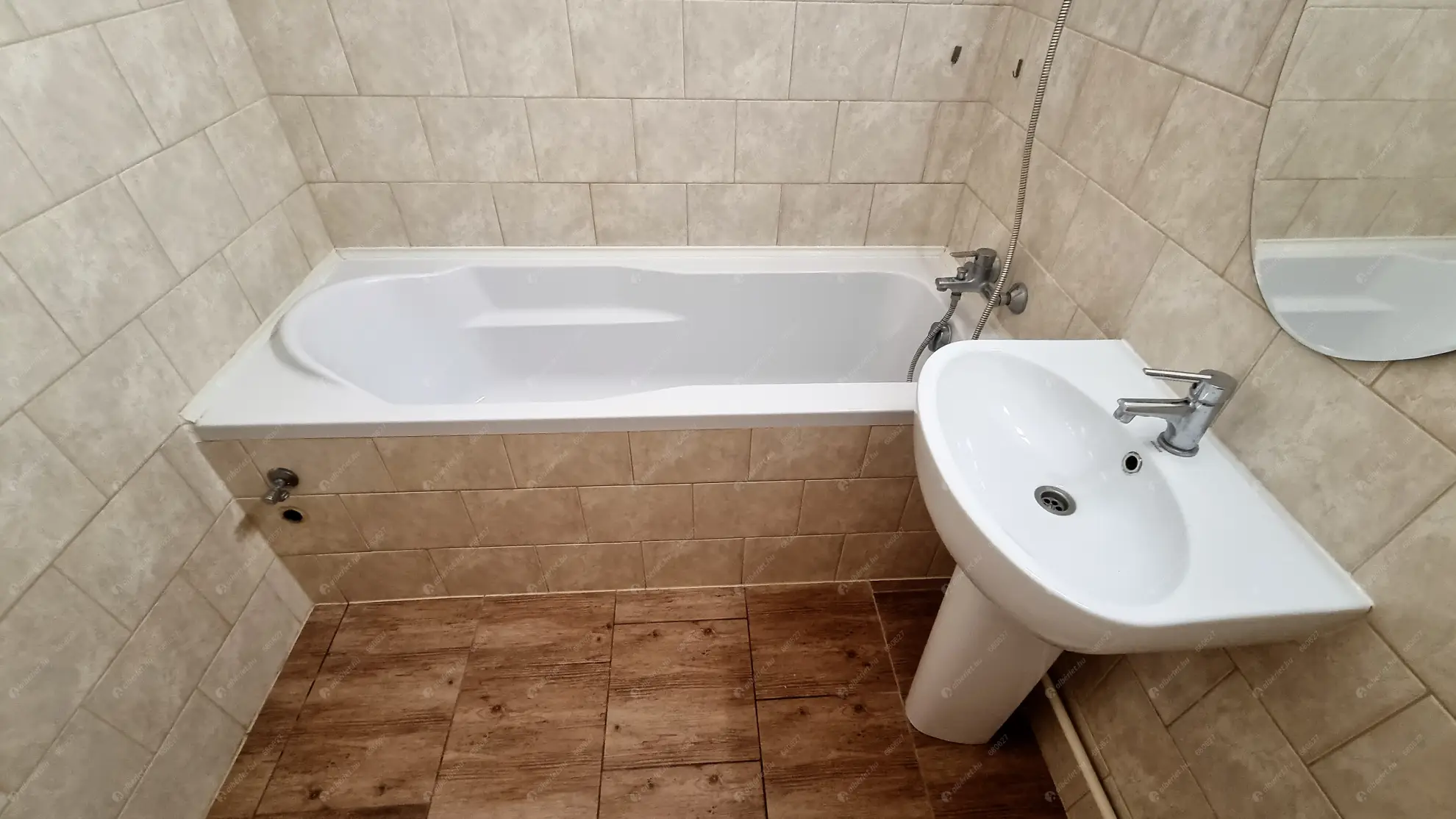 Kiadó albérlet 330000 Ft/hó áron: Budapest, XIII. kerület  Radnóti Miklós utca. Mérete: 65 nm, 2 szobás | Alberlet.hu - 6623542