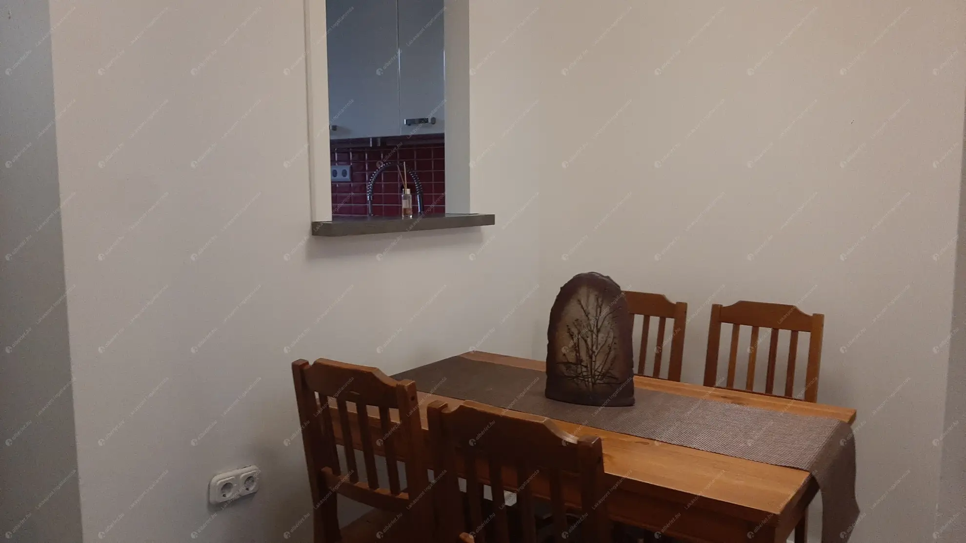 Kiadó albérlet 350000 Ft/hó áron: Budapest, XIII. kerület  Radnóti Miklós utca. Mérete: 65 nm, 2 szobás | Alberlet.hu - 6599381