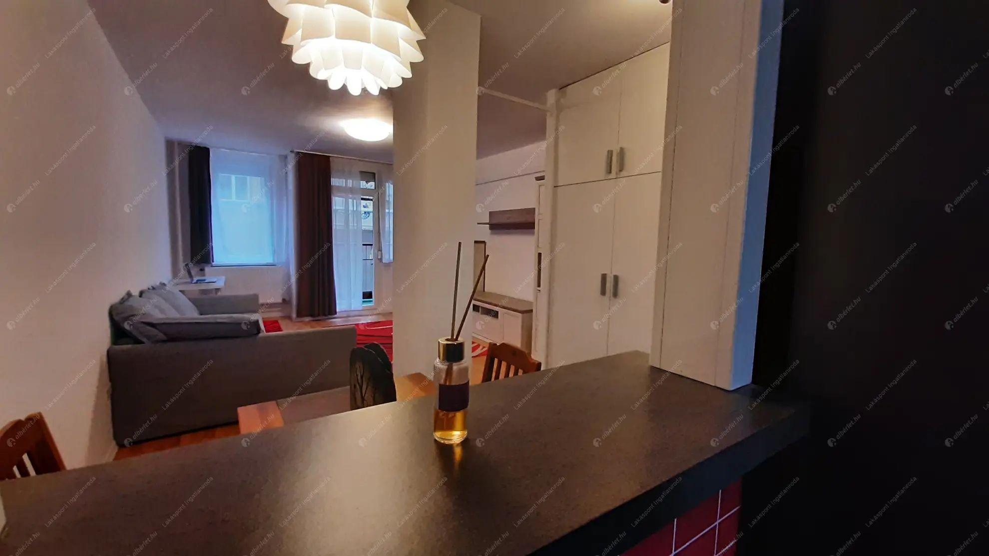 Kiadó albérlet 350000 Ft/hó áron: Budapest, XIII. kerület  Radnóti Miklós utca. Mérete: 65 nm, 2 szobás | Alberlet.hu - 6599383