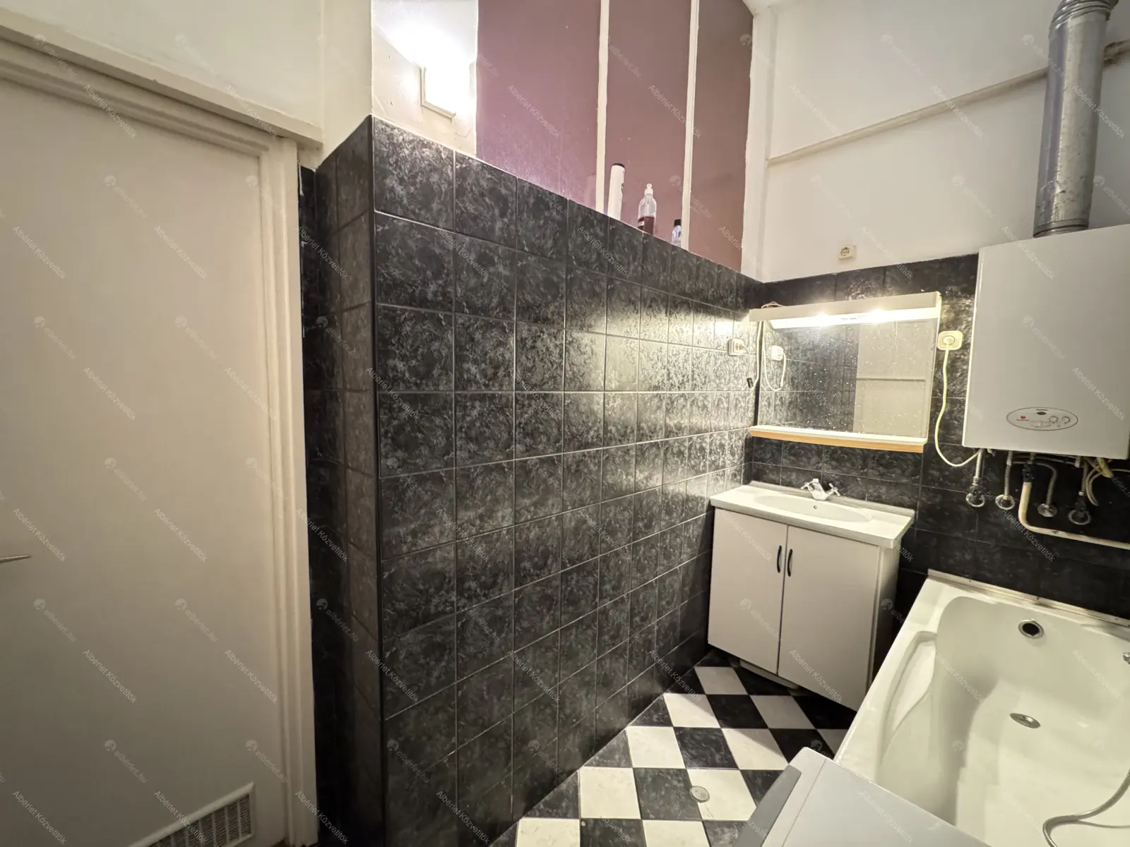 Kiadó albérlet 350000 Ft/hó áron: Budapest, XIII. kerület  Radnóti Miklós utca. Mérete: 75 nm, 3 szobás | Alberlet.hu - 6676409