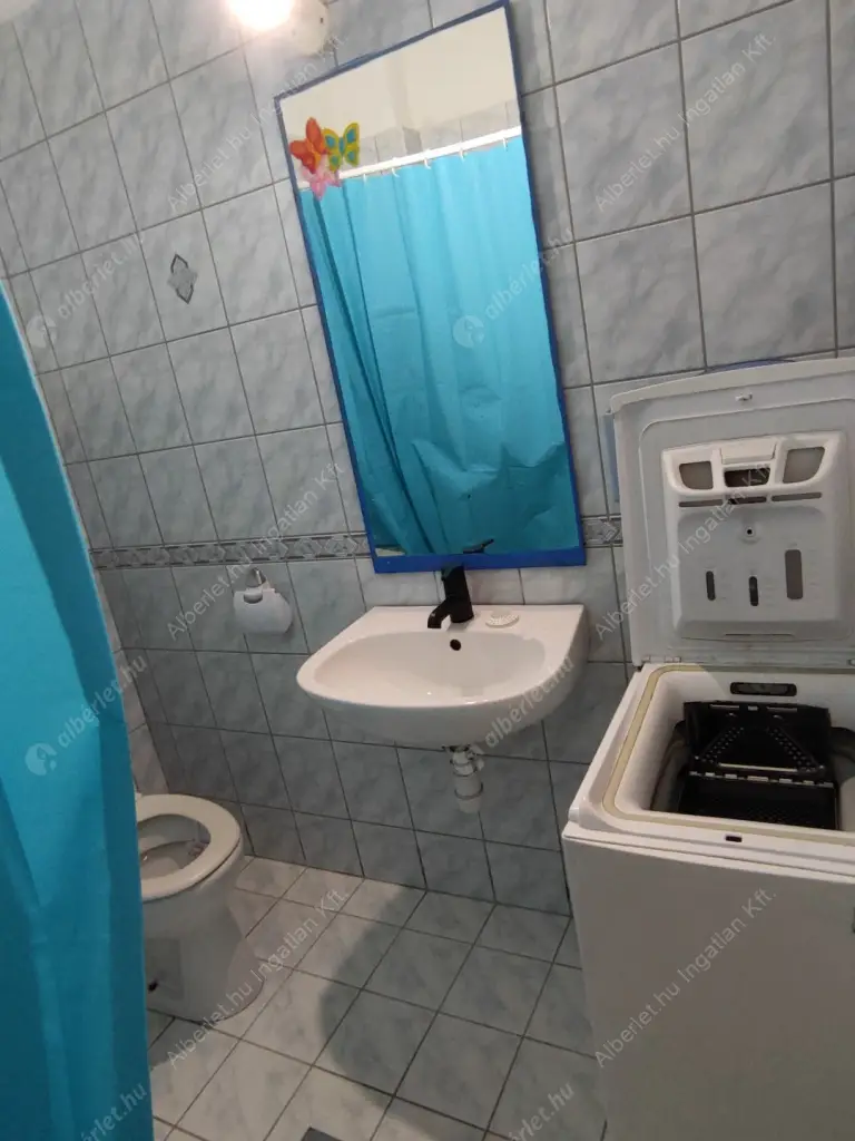 Kiadó albérlet 185000 Ft/hó áron: Budapest, XIII. kerület  Róbert Károly körút. Mérete: 25 nm, 1 szobás | Alberlet.hu - 6634787