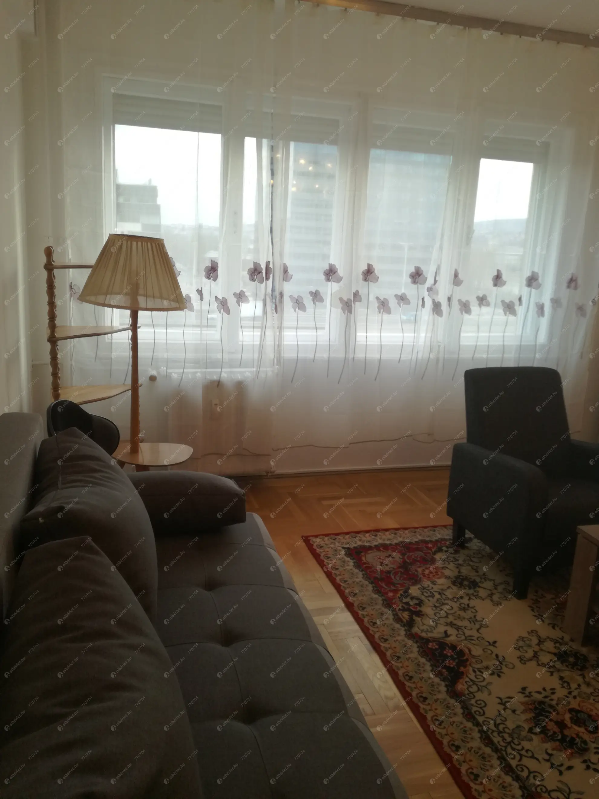 Kiadó albérlet 190000 Ft/hó áron: Budapest, XIII. kerület  Róbert Károly körút. Mérete: 37 nm, 1 szobás | Alberlet.hu - 6577102