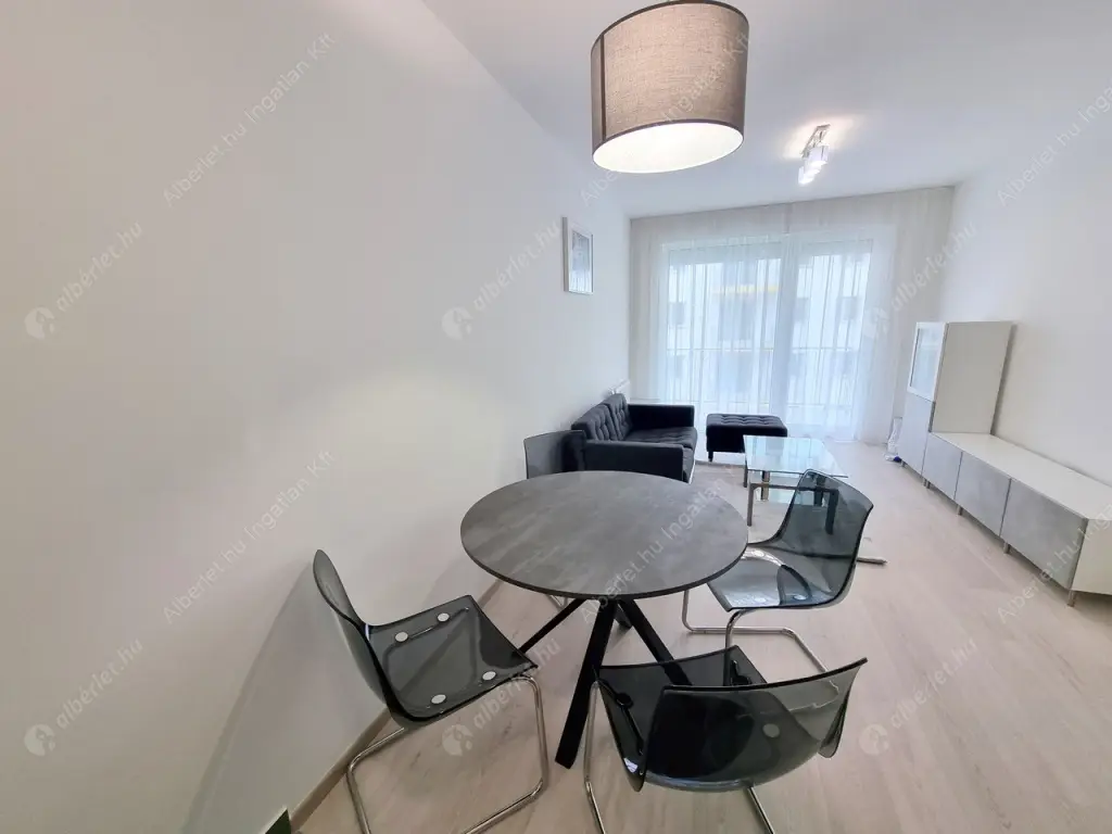 Kiadó albérlet 265000 Ft/hó áron: Budapest, XIII. kerület  Róbert Károly körút. Mérete: 45 nm, 2 szobás | Alberlet.hu - 6572767