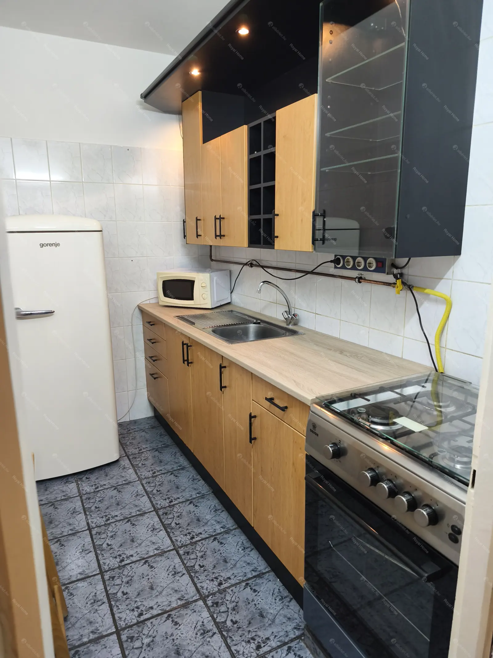 Kiadó albérlet 220000 Ft/hó áron: Budapest, XIII. kerület  Róbert Károly körút. Mérete: 46 nm, 1 szobás | Alberlet.hu - 6665035