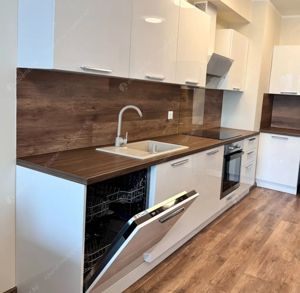 Kiadó albérlet 395000 Ft/hó áron: Budapest, XIII. kerület  Röppentyű utca. Mérete: 68 nm, 3 szobás | Alberlet.hu - 6632861