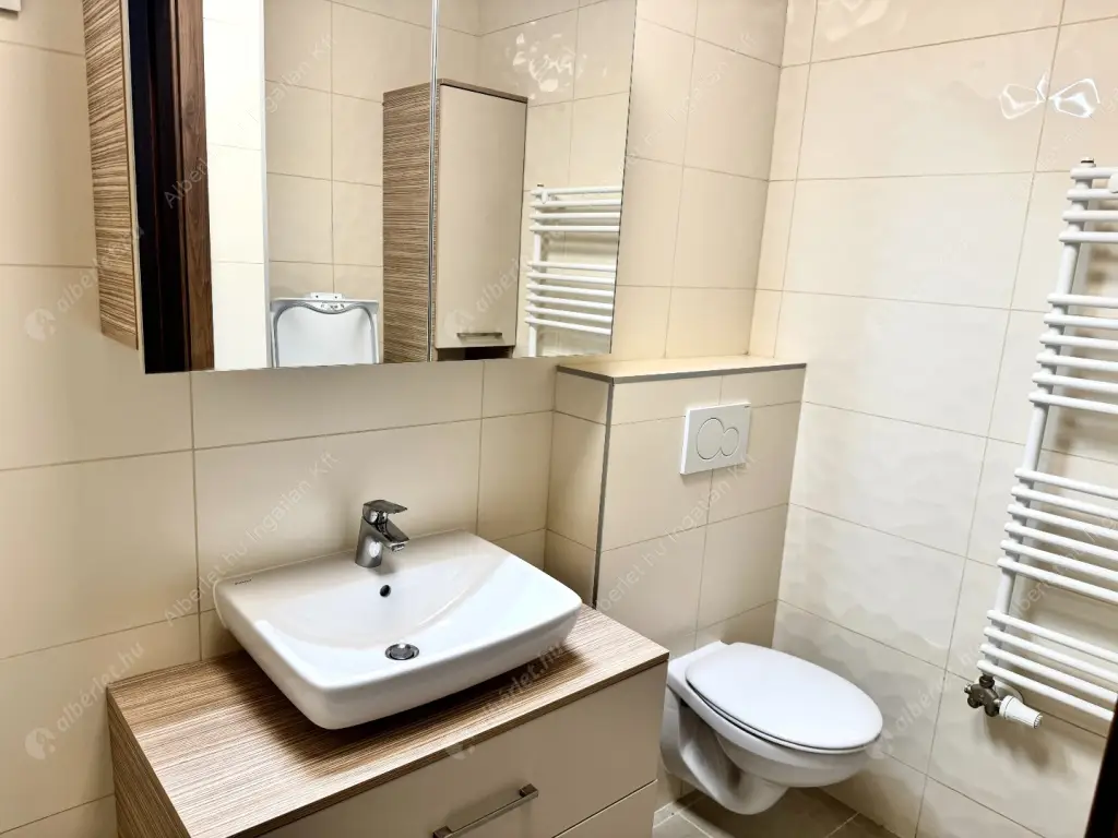 Kiadó albérlet 395000 Ft/hó áron: Budapest, XIII. kerület  Röppentyű utca. Mérete: 68 nm, 3 szobás | Alberlet.hu - 6632865