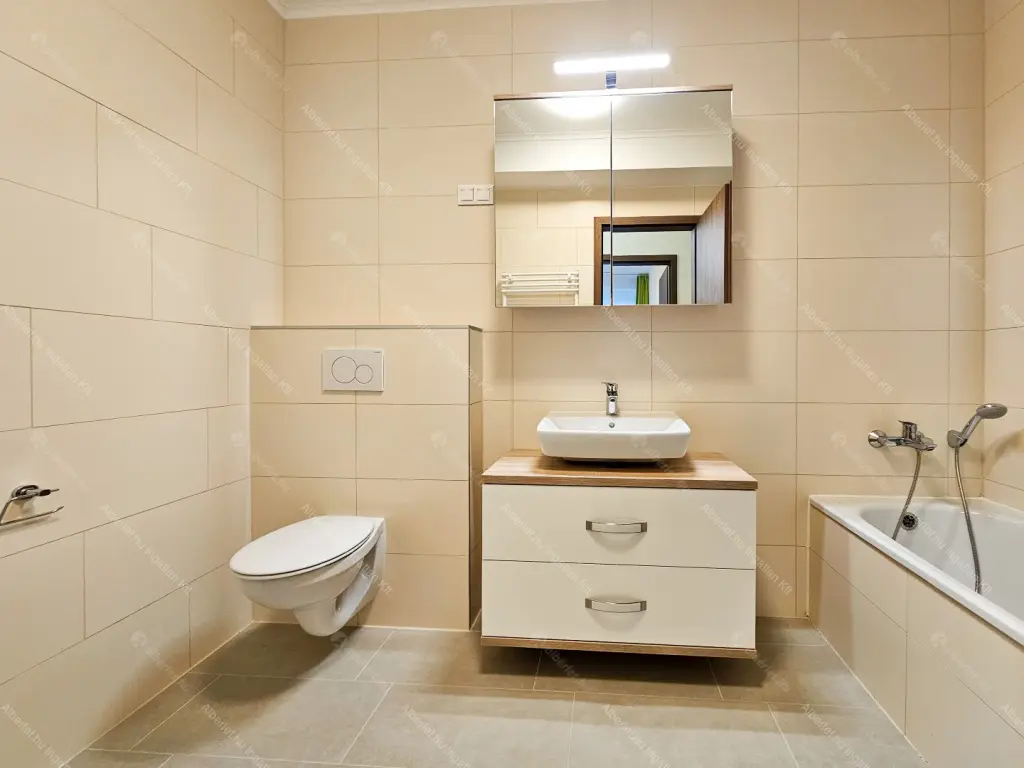 Kiadó albérlet 405000 Ft/hó áron: Budapest, XIII. kerület  Röppentyű utca. Mérete: 70 nm, 3 szobás | Alberlet.hu - 6647591