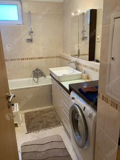 Kiadó albérlet 305000 Ft/hó áron: Budapest, XIII. kerület  Röppentyű utca. Mérete: 73 nm, 3 szobás | Alberlet.hu - 6562251