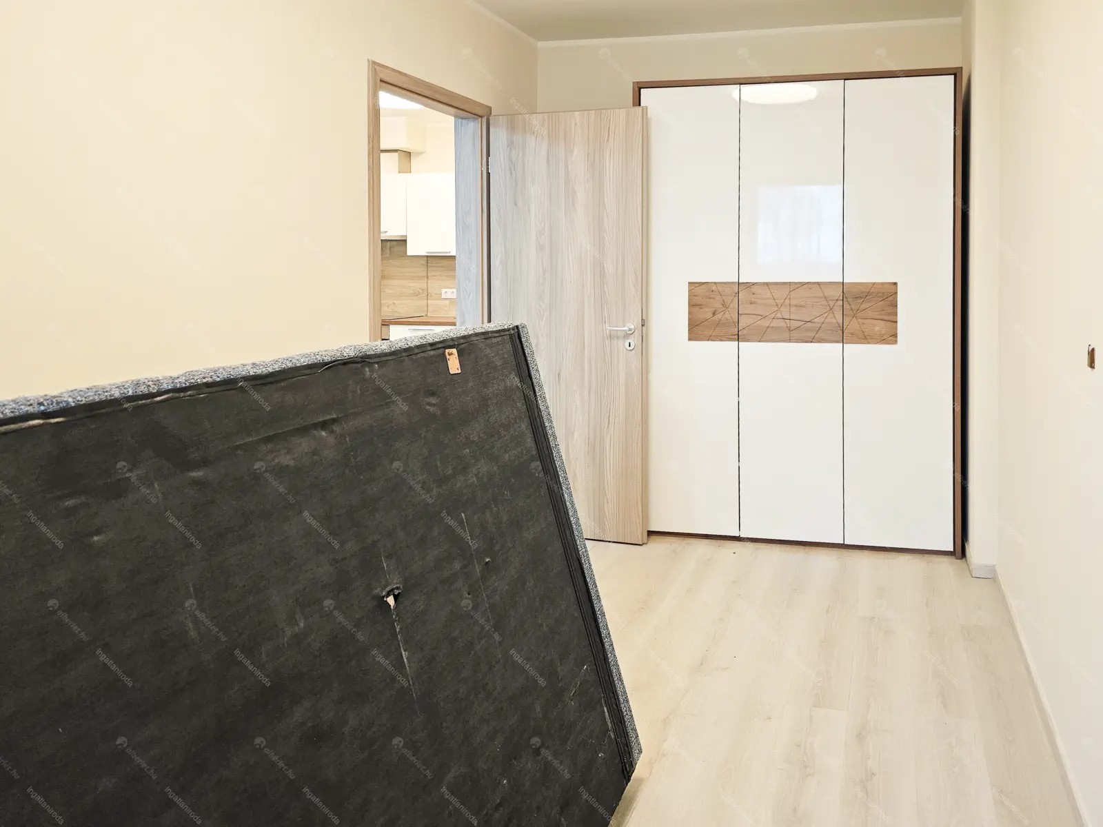 Kiadó albérlet 434000 Ft/hó áron: Budapest, XIII. kerület  Röppentyű utca. Mérete: 77 nm, 3 szobás | Alberlet.hu - 6700174