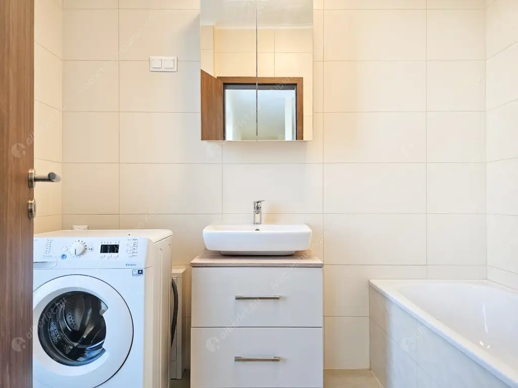 Kiadó albérlet 525000 Ft/hó áron: Budapest, XIII. kerület  Röppentyű utca. Mérete: 80 nm, 3 szobás | Alberlet.hu - 6637441