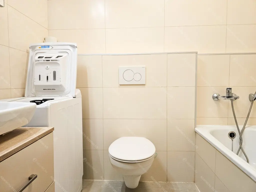 Kiadó albérlet 471000 Ft/hó áron: Budapest, XIII. kerület  Röppentyű utca. Mérete: 80 nm, 3 szobás | Alberlet.hu - 6667189