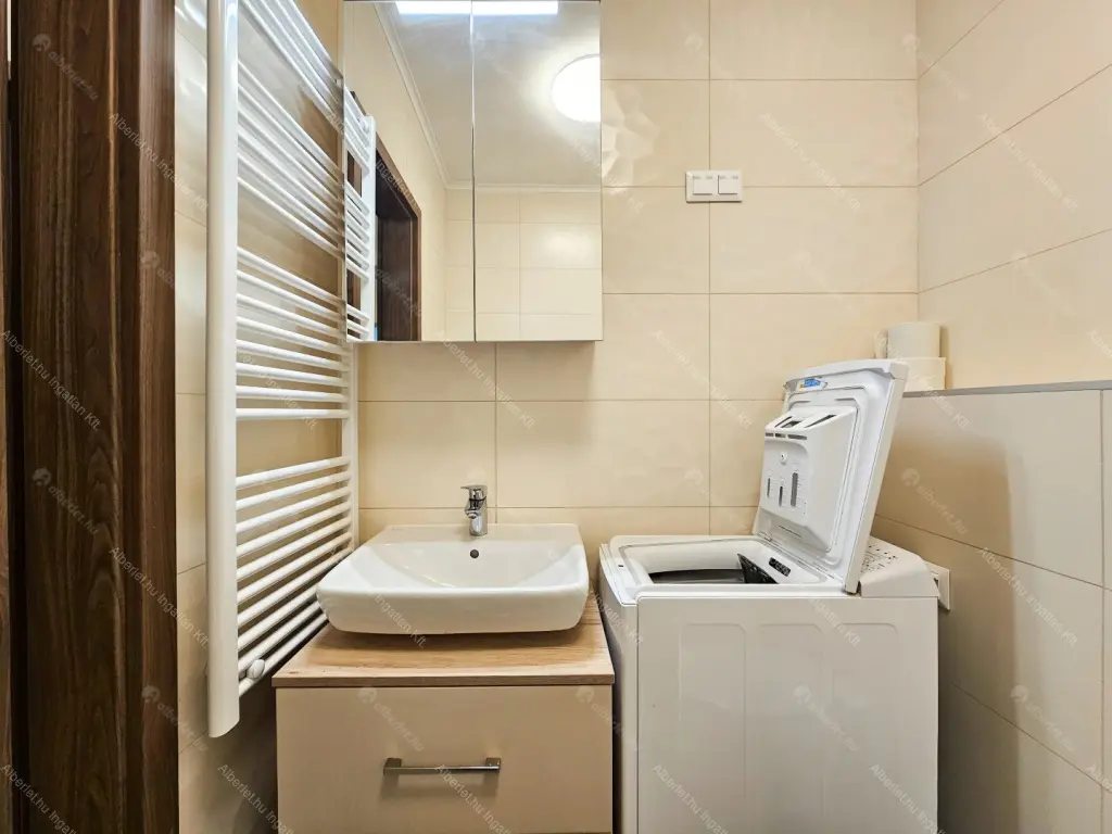 Kiadó albérlet 471000 Ft/hó áron: Budapest, XIII. kerület  Röppentyű utca. Mérete: 80 nm, 3 szobás | Alberlet.hu - 6667190