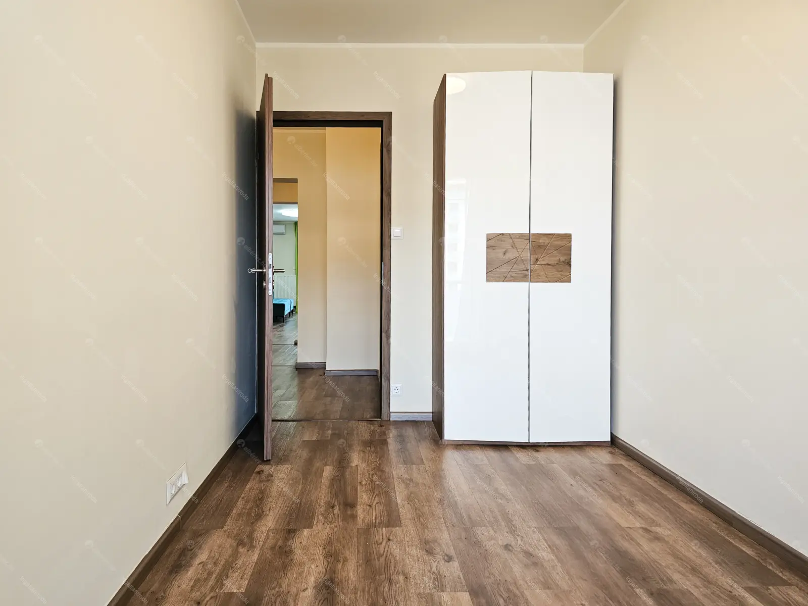 Kiadó albérlet 351000 Ft/hó áron: Budapest, XIII. kerület  Röppentyű utca. Mérete: 80 nm, 3 szobás | Alberlet.hu - 6700205