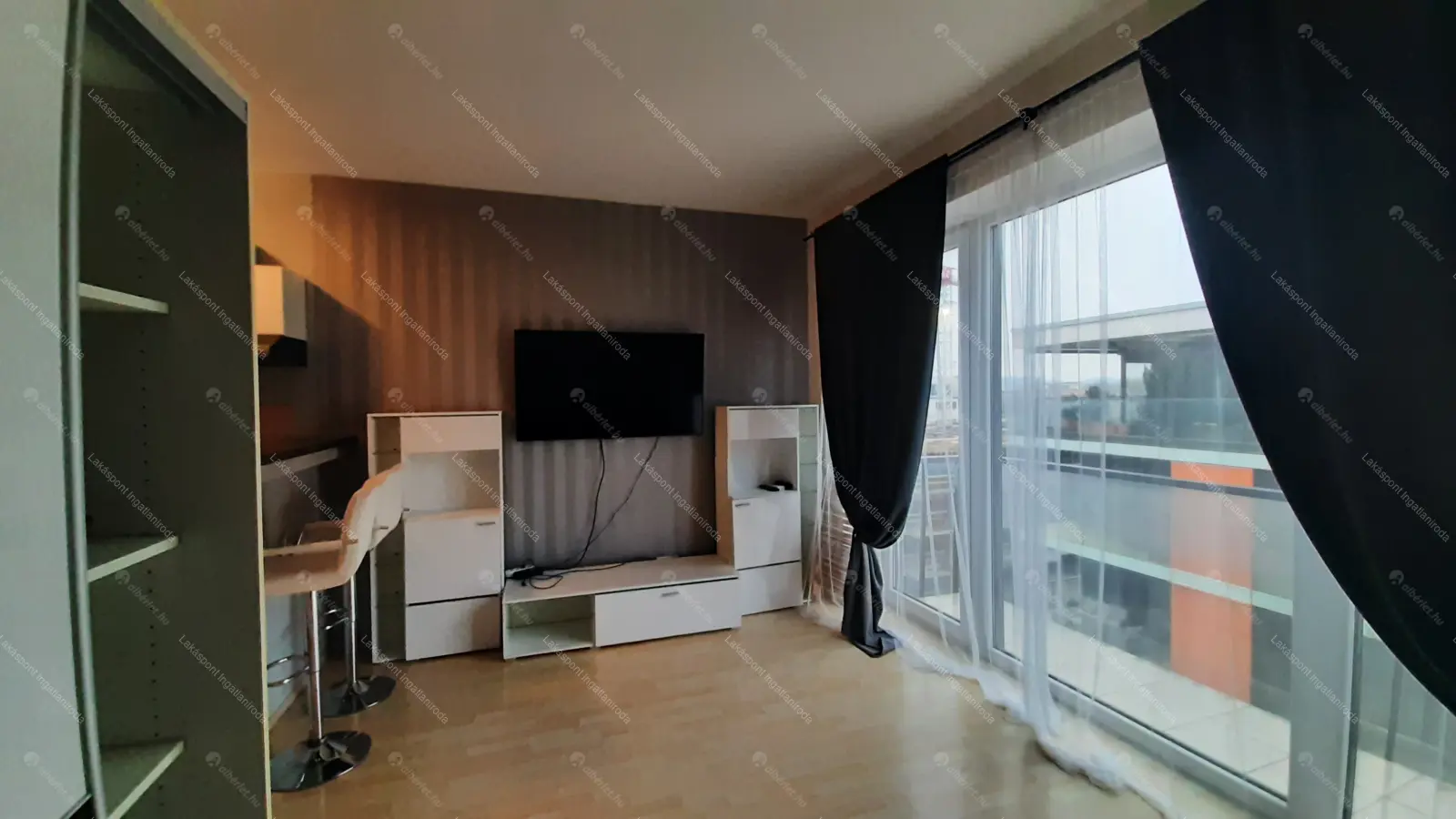 Kiadó albérlet 250000 Ft/hó áron: Budapest, XIII. kerület  Rozsnyay utca. Mérete: 30 nm, 1 szobás | Alberlet.hu - 6691237