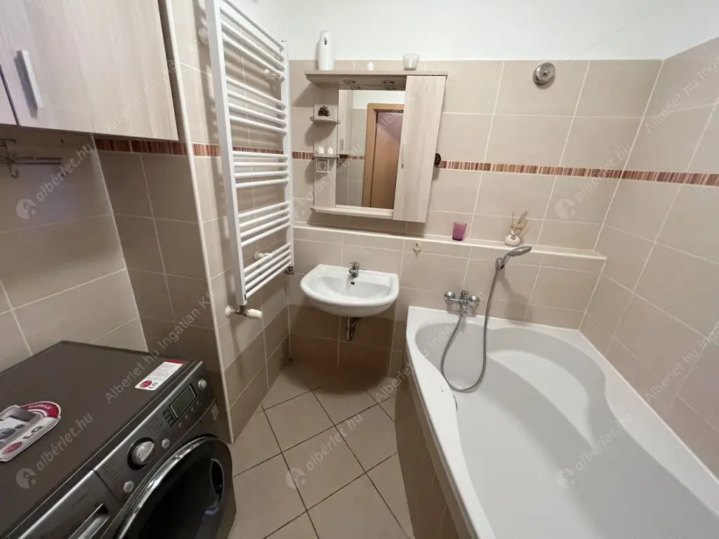 Kiadó albérlet 462000 Ft/hó áron: Budapest, XIII. kerület  Sólyatér utca. Mérete: 86 nm, 4 szobás | Alberlet.hu - 6624820