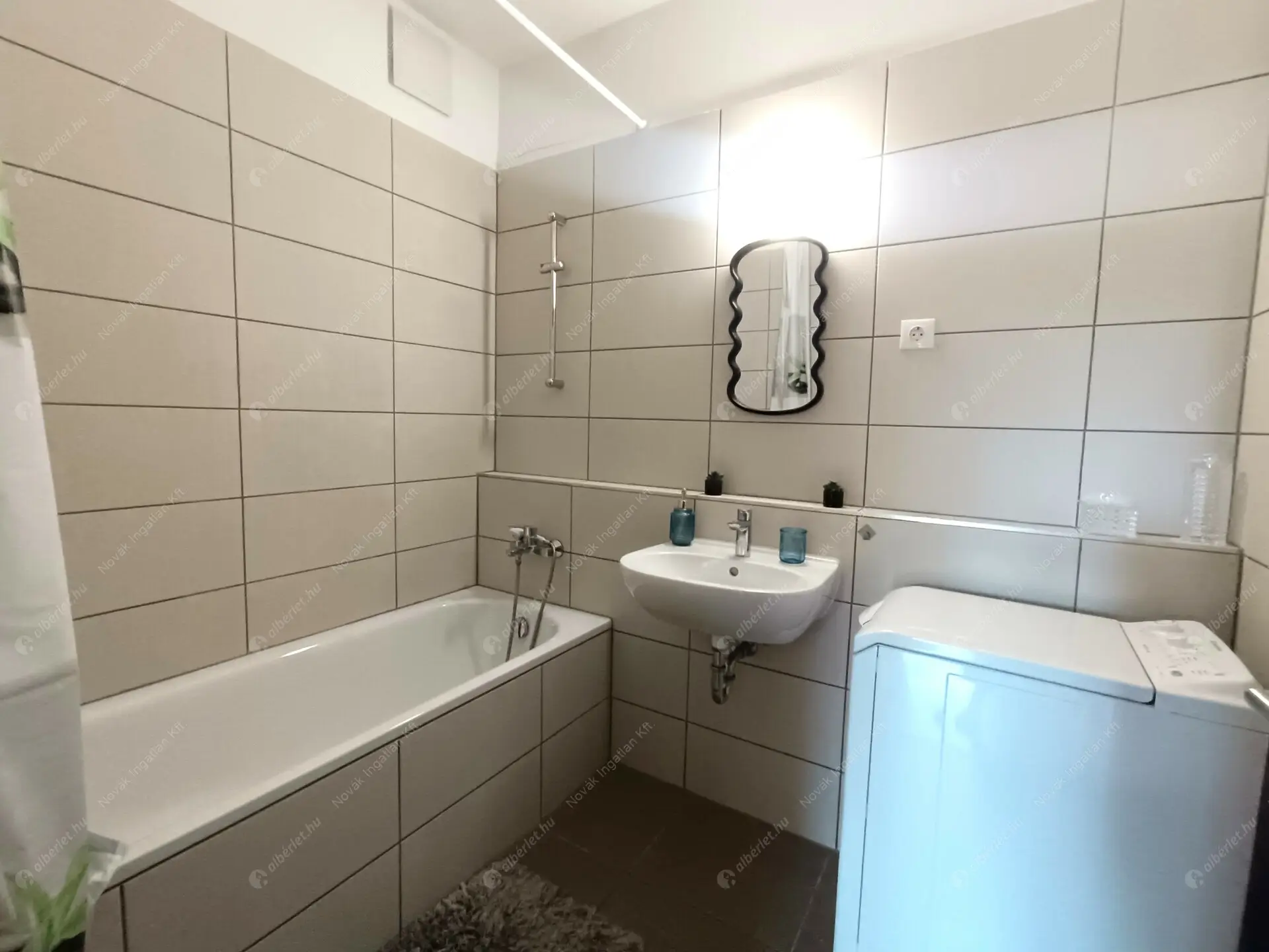 Kiadó albérlet 349000 Ft/hó áron: Budapest, XIII. kerület  SÓLYTÉR . Mérete: 48 nm, 2 szobás | Alberlet.hu - 6508964