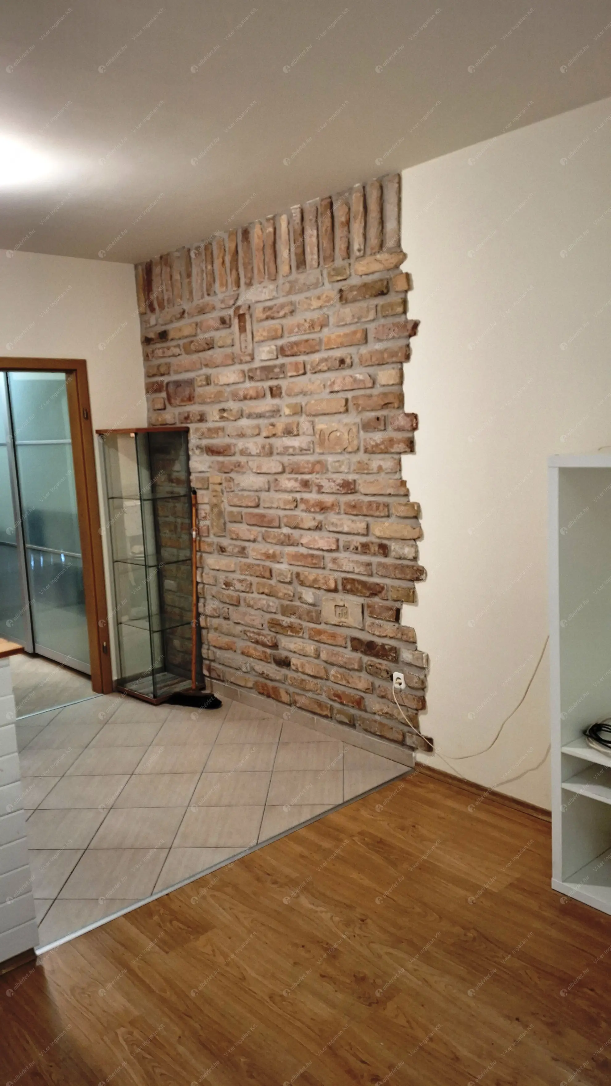 Kiadó albérlet 200000 Ft/hó áron: Budapest, XIII. kerület  Szabolcs utca. Mérete: 31 nm, 1 szobás | Alberlet.hu - 6583552