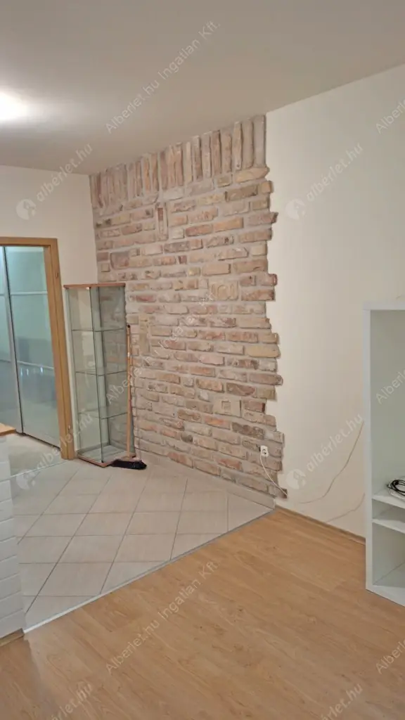 Kiadó albérlet 200000 Ft/hó áron: Budapest, XIII. kerület  Szabolcs utca. Mérete: 31 nm, 1 szobás | Alberlet.hu - 6602594