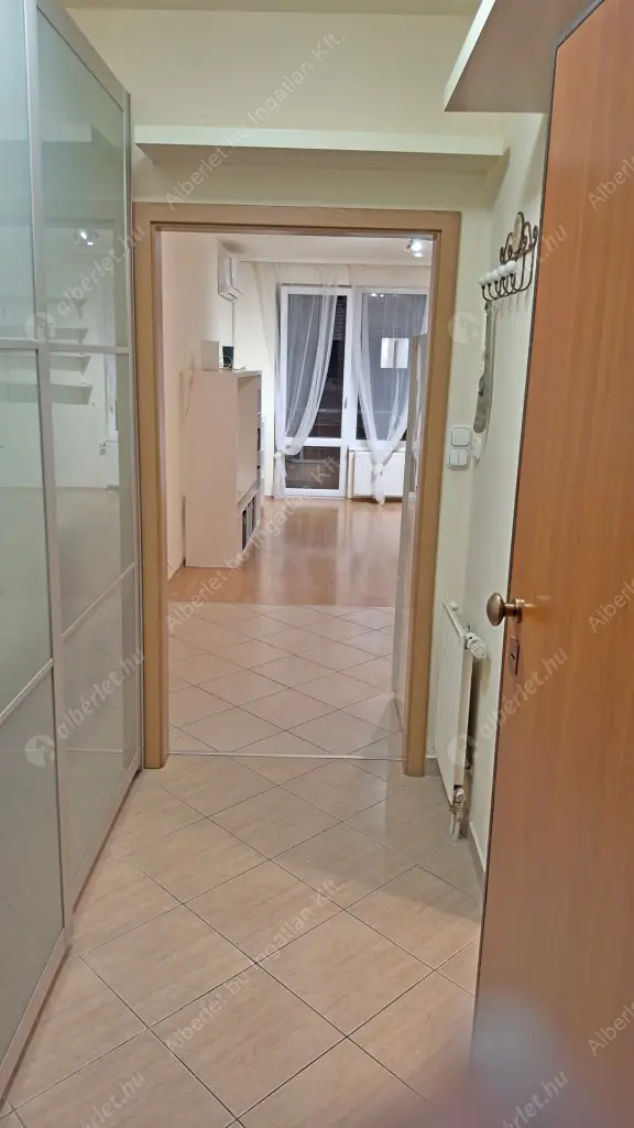 Kiadó albérlet 200000 Ft/hó áron: Budapest, XIII. kerület  Szabolcs utca. Mérete: 31 nm, 1 szobás | Alberlet.hu - 6602596