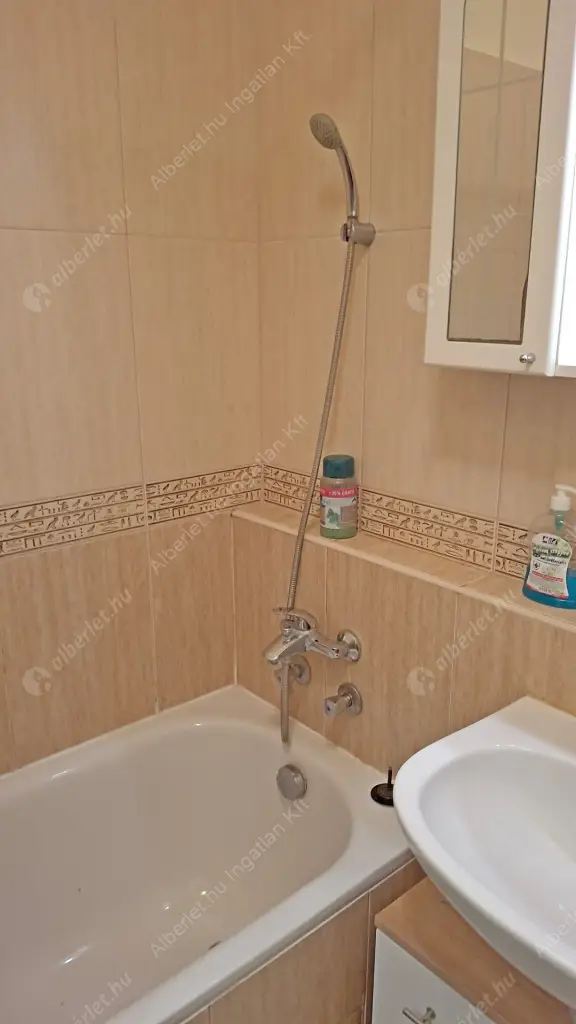 Kiadó albérlet 200000 Ft/hó áron: Budapest, XIII. kerület  Szabolcs utca. Mérete: 31 nm, 1 szobás | Alberlet.hu - 6602597