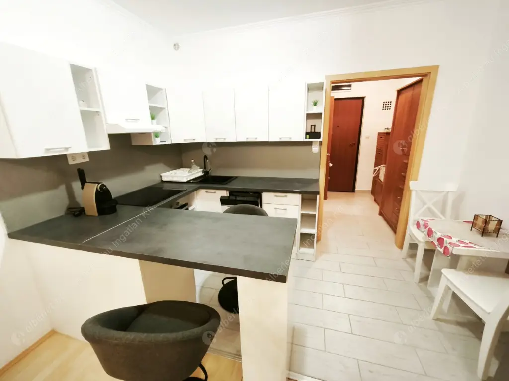 Kiadó albérlet 210000 Ft/hó áron: Budapest, XIII. kerület  Szabolcs utca. Mérete: 32 nm, 1 szobás | Alberlet.hu - 6572554