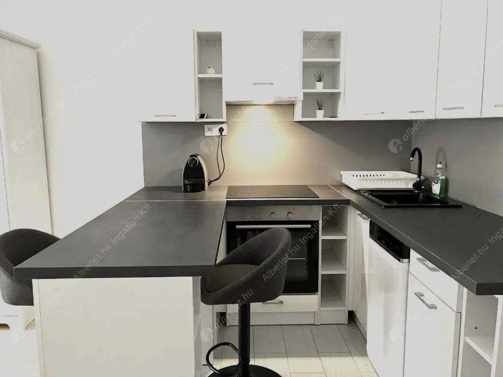 Kiadó albérlet 210000 Ft/hó áron: Budapest, XIII. kerület  Szabolcs utca. Mérete: 32 nm, 1 szobás | Alberlet.hu - 6572555