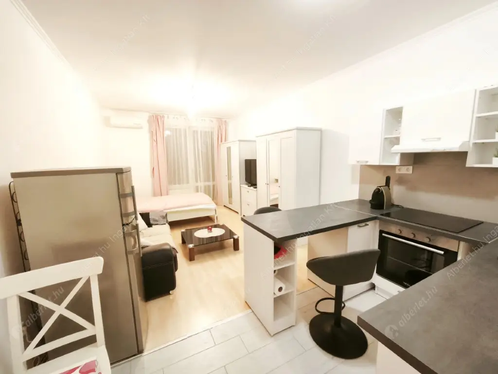 Kiadó albérlet 210000 Ft/hó áron: Budapest, XIII. kerület  Szabolcs utca. Mérete: 32 nm, 1 szobás | Alberlet.hu - 6572563