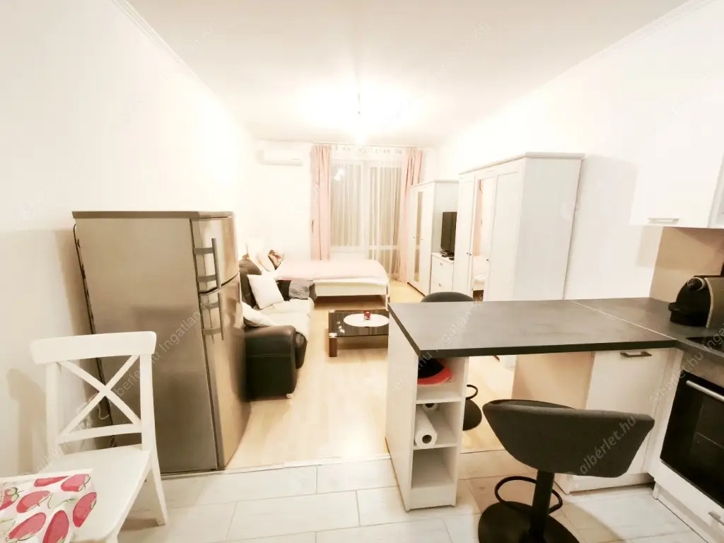 Kiadó albérlet 210000 Ft/hó áron: Budapest, XIII. kerület  Szabolcs utca. Mérete: 32 nm, 1 szobás | Alberlet.hu - 6572564