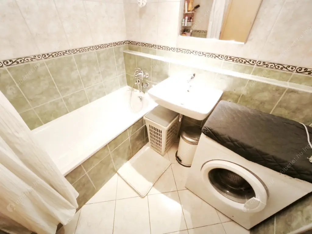 Kiadó albérlet 210000 Ft/hó áron: Budapest, XIII. kerület  Szabolcs utca. Mérete: 32 nm, 1 szobás | Alberlet.hu - 6572568