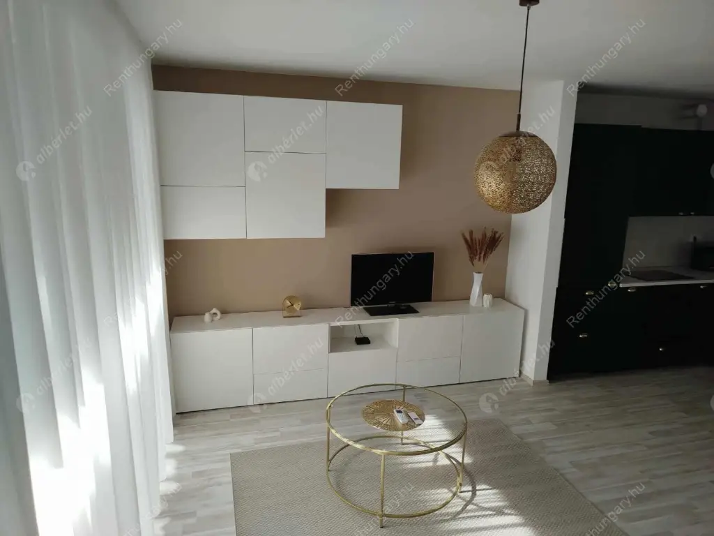 Kiadó albérlet 280000 Ft/hó áron: Budapest, XIII. kerület  Szabolcs utca. Mérete: 35 nm, 1 szobás | Alberlet.hu - 6569218