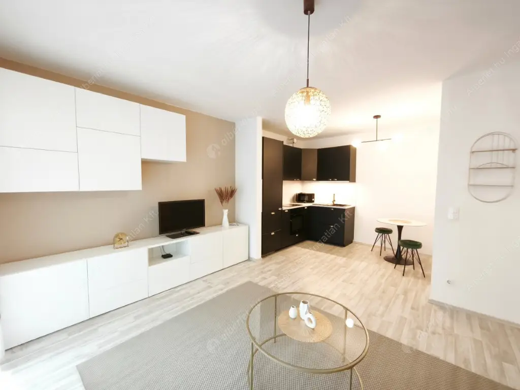 Kiadó albérlet 260000 Ft/hó áron: Budapest, XIII. kerület  Szabolcs utca. Mérete: 35 nm, 1 szobás | Alberlet.hu - 6597923