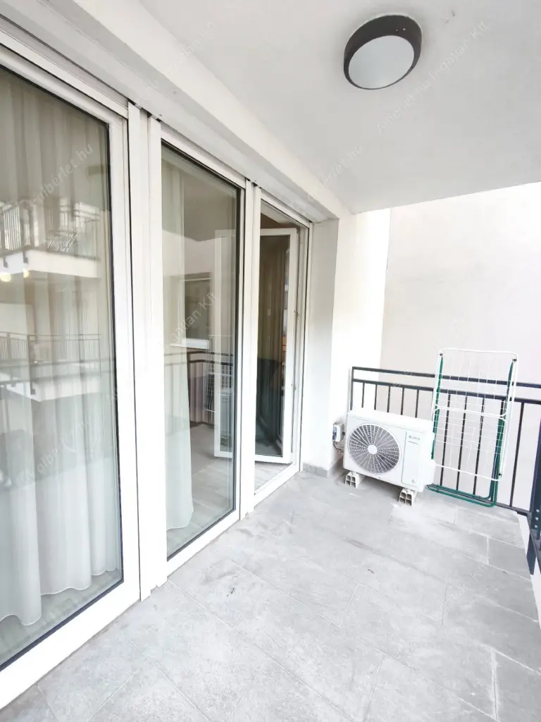 Kiadó albérlet 260000 Ft/hó áron: Budapest, XIII. kerület  Szabolcs utca. Mérete: 35 nm, 1 szobás | Alberlet.hu - 6597928