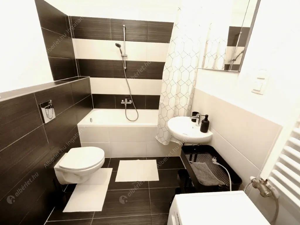 Kiadó albérlet 260000 Ft/hó áron: Budapest, XIII. kerület  Szabolcs utca. Mérete: 35 nm, 1 szobás | Alberlet.hu - 6625037