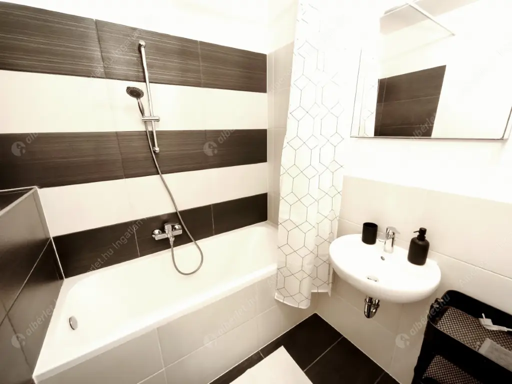 Kiadó albérlet 260000 Ft/hó áron: Budapest, XIII. kerület  Szabolcs utca. Mérete: 35 nm, 1 szobás | Alberlet.hu - 6625038