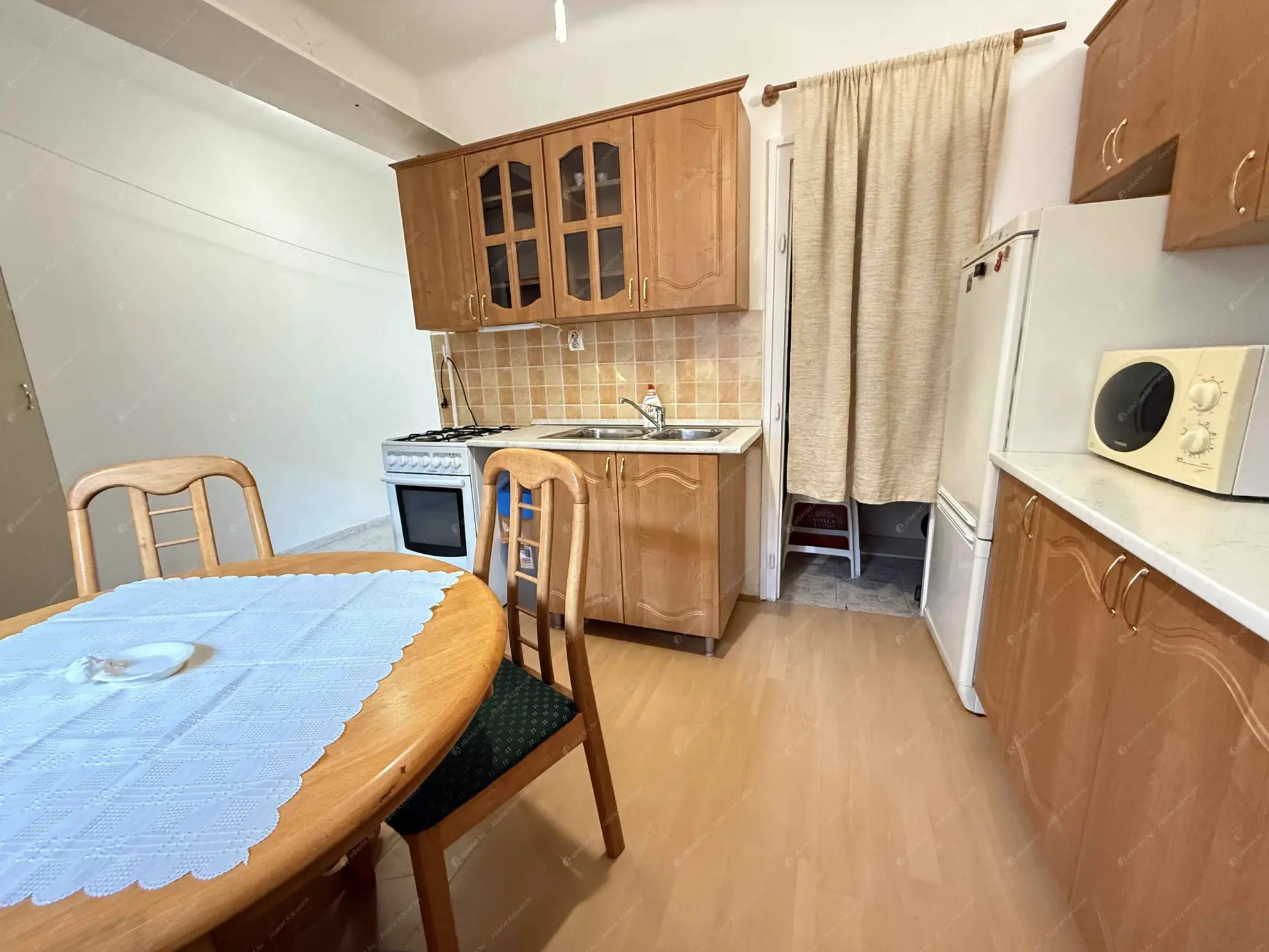 Kiadó albérlet 165000 Ft/hó áron: Budapest, XIII. kerület  Szabolcs utca. Mérete: 35 nm, 1 szobás | Alberlet.hu - 6630788