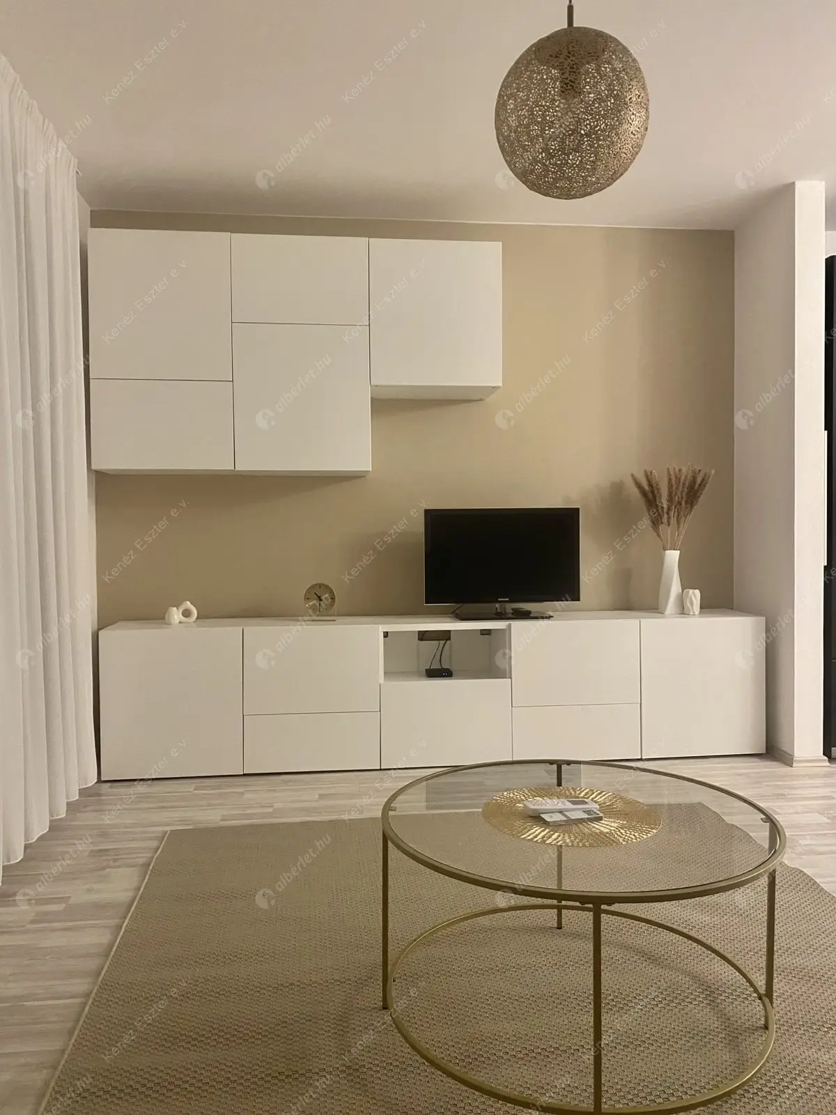 Kiadó albérlet 260000 Ft/hó áron: Budapest, XIII. kerület  Szabolcs utca. Mérete: 36 nm, 1 szobás | Alberlet.hu - 6572240