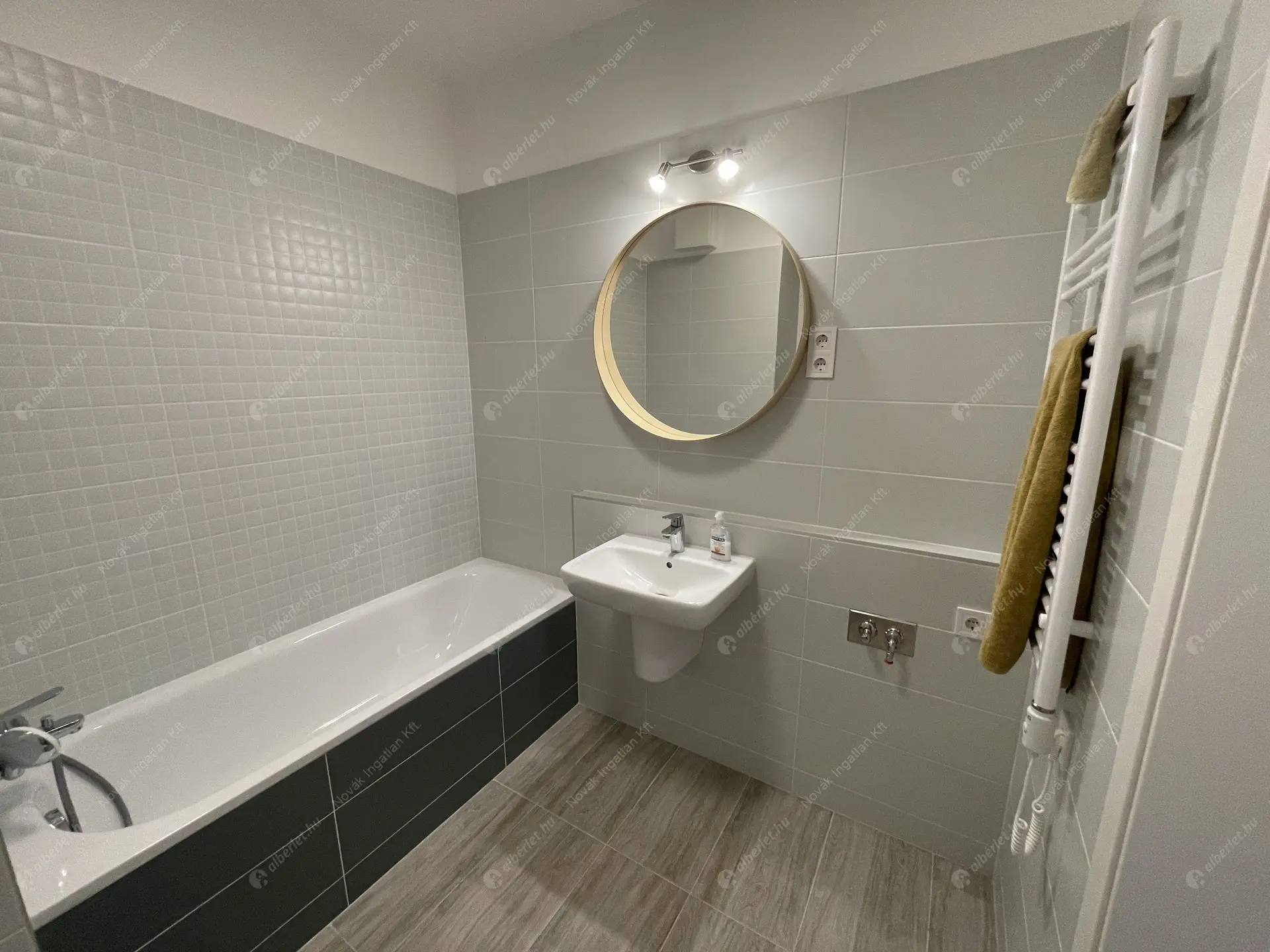 Kiadó albérlet 290000 Ft/hó áron: Budapest, XIII. kerület  Szabolcs utca. Mérete: 40 nm, 2 szobás | Alberlet.hu - 5776807