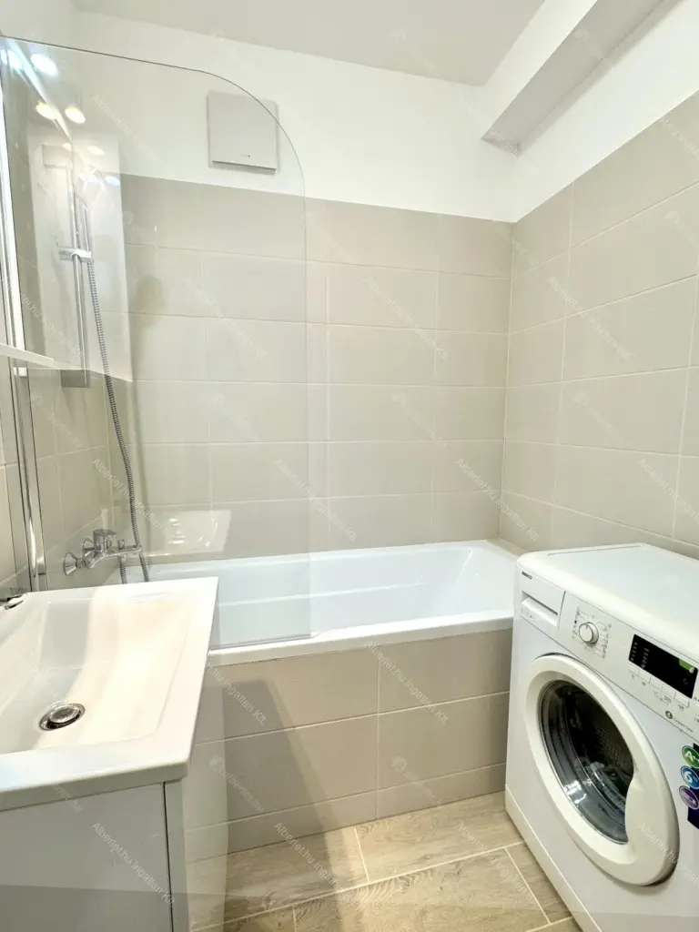 Kiadó albérlet 270000 Ft/hó áron: Budapest, XIII. kerület  Szabolcs utca. Mérete: 40 nm, 1 szobás | Alberlet.hu - 6678275