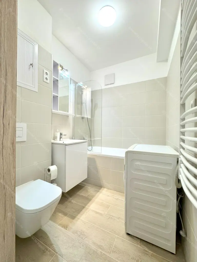 Kiadó albérlet 270000 Ft/hó áron: Budapest, XIII. kerület  Szabolcs utca. Mérete: 40 nm, 1 szobás | Alberlet.hu - 6678276