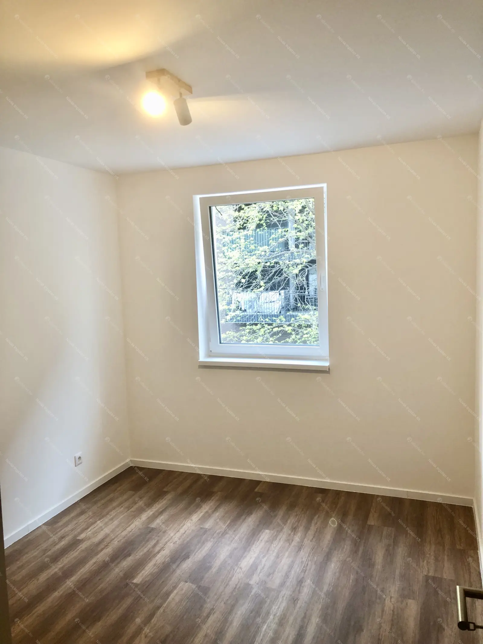 Kiadó albérlet 320000 Ft/hó áron: Budapest, XIII. kerület  Szabolcs utca. Mérete: 44 nm, 2 szobás | Alberlet.hu - 6706355