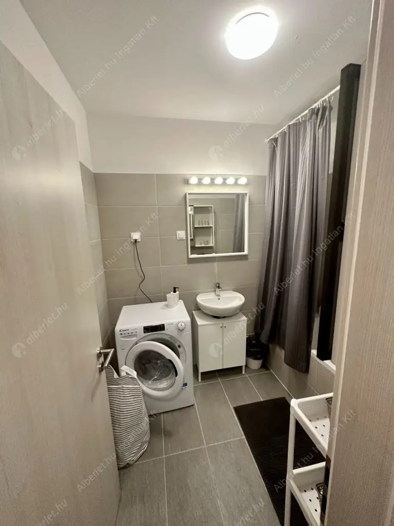 Kiadó albérlet 290000 Ft/hó áron: Budapest, XIII. kerület  Szabolcs utca. Mérete: 45 nm, 2 szobás | Alberlet.hu - 6602822