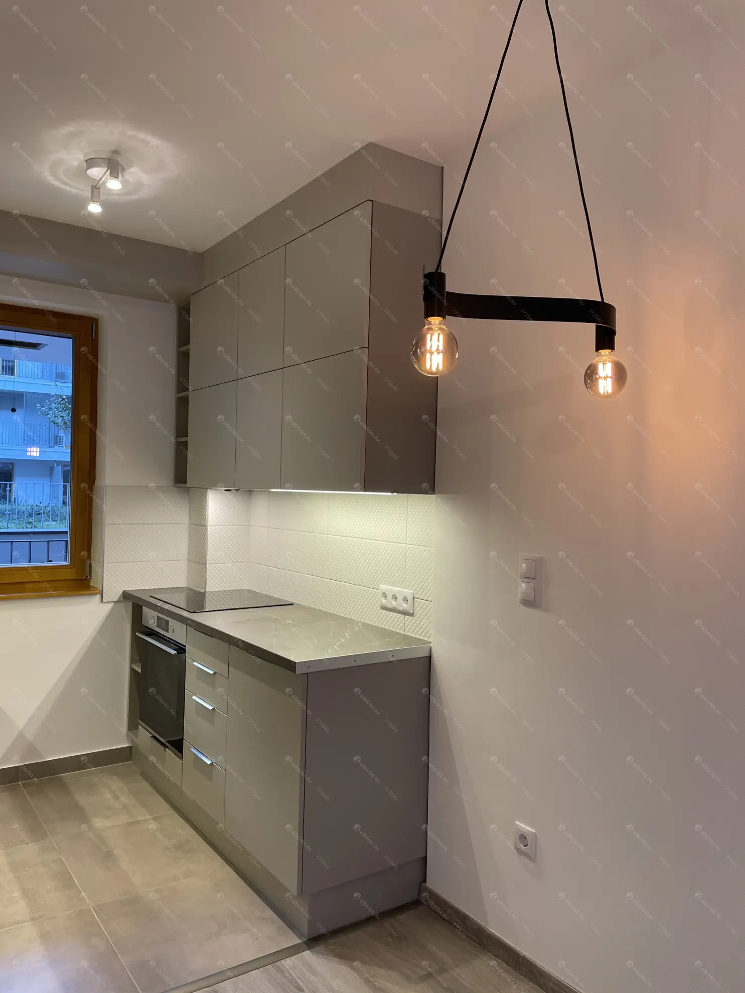 Kiadó albérlet 270000 Ft/hó áron: Budapest, XIII. kerület  Szabolcs utca. Mérete: 45 nm, 2 szobás | Alberlet.hu - 6611999