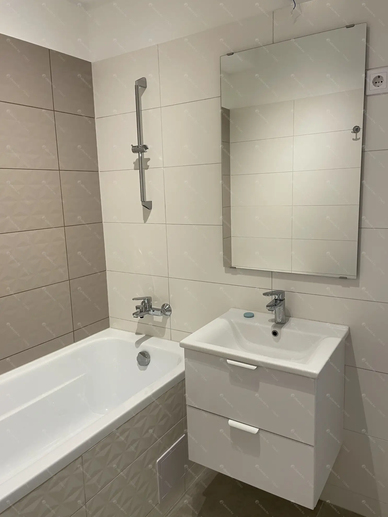 Kiadó albérlet 270000 Ft/hó áron: Budapest, XIII. kerület  Szabolcs utca. Mérete: 45 nm, 2 szobás | Alberlet.hu - 6612000