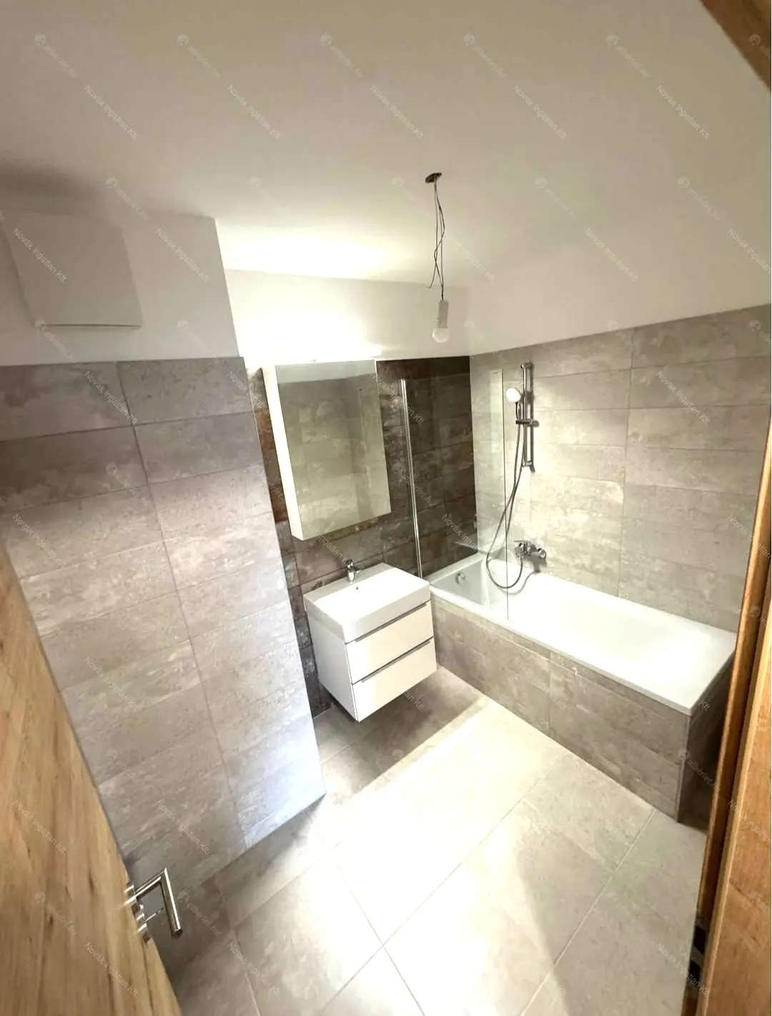 Kiadó albérlet 330000 Ft/hó áron: Budapest, XIII. kerület  Szabolcs utca. Mérete: 46 nm, 2 szobás | Alberlet.hu - 6646871